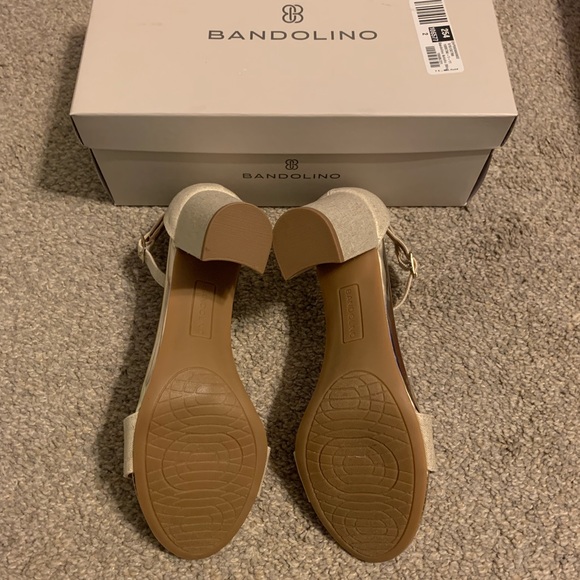 New Bandolino gold heels - Picture 4 of 5